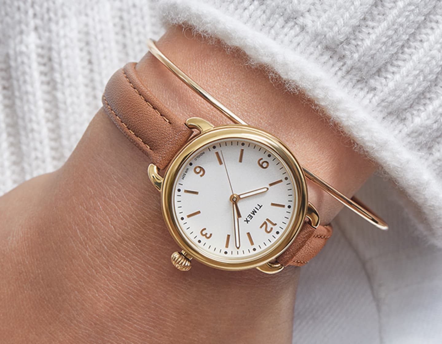 Womens Standard Brown Strap Watch.